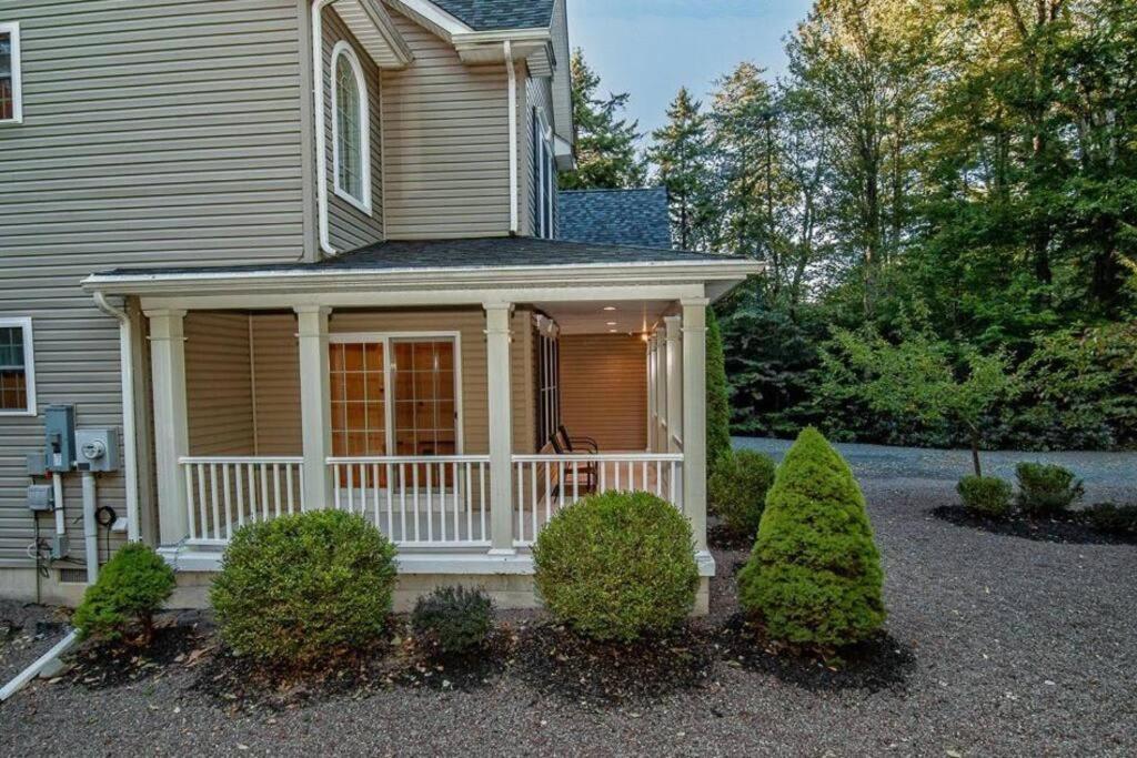 Luxury 4 Bedroom House In Pocono Mountains In Golf Course Near Lake Tobyhanna Exterior foto