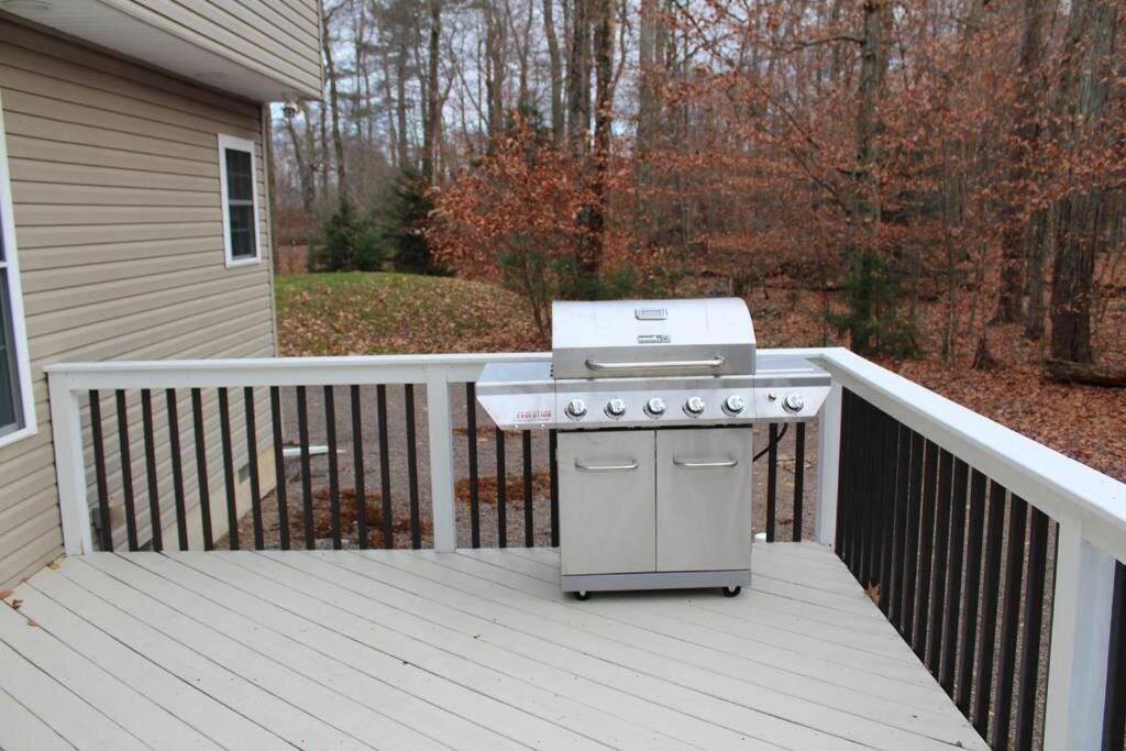 Luxury 4 Bedroom House In Pocono Mountains In Golf Course Near Lake Tobyhanna Exterior foto